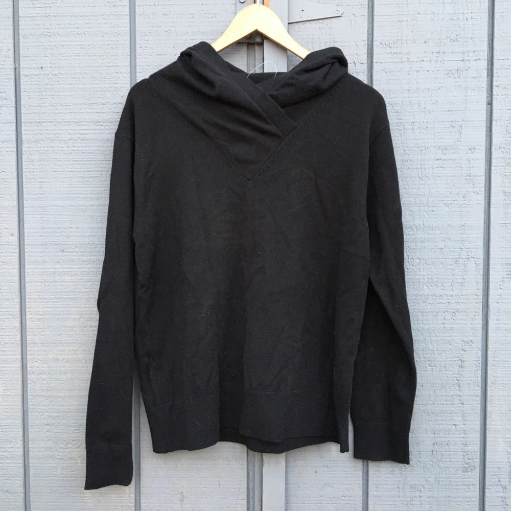 The Gap Black Long Sleeve Hooded Sweater